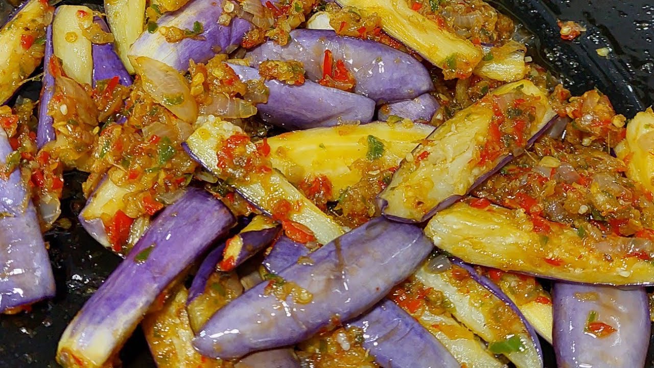 Terung Goreng Berlado Spicy Fried Brinjal with Dried Shrimp Side