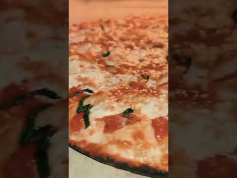 Better Domino's #Pizza. More delicious tasteأفضل #بيتزا دومينوز المزيد من المذاق اللذيذ
