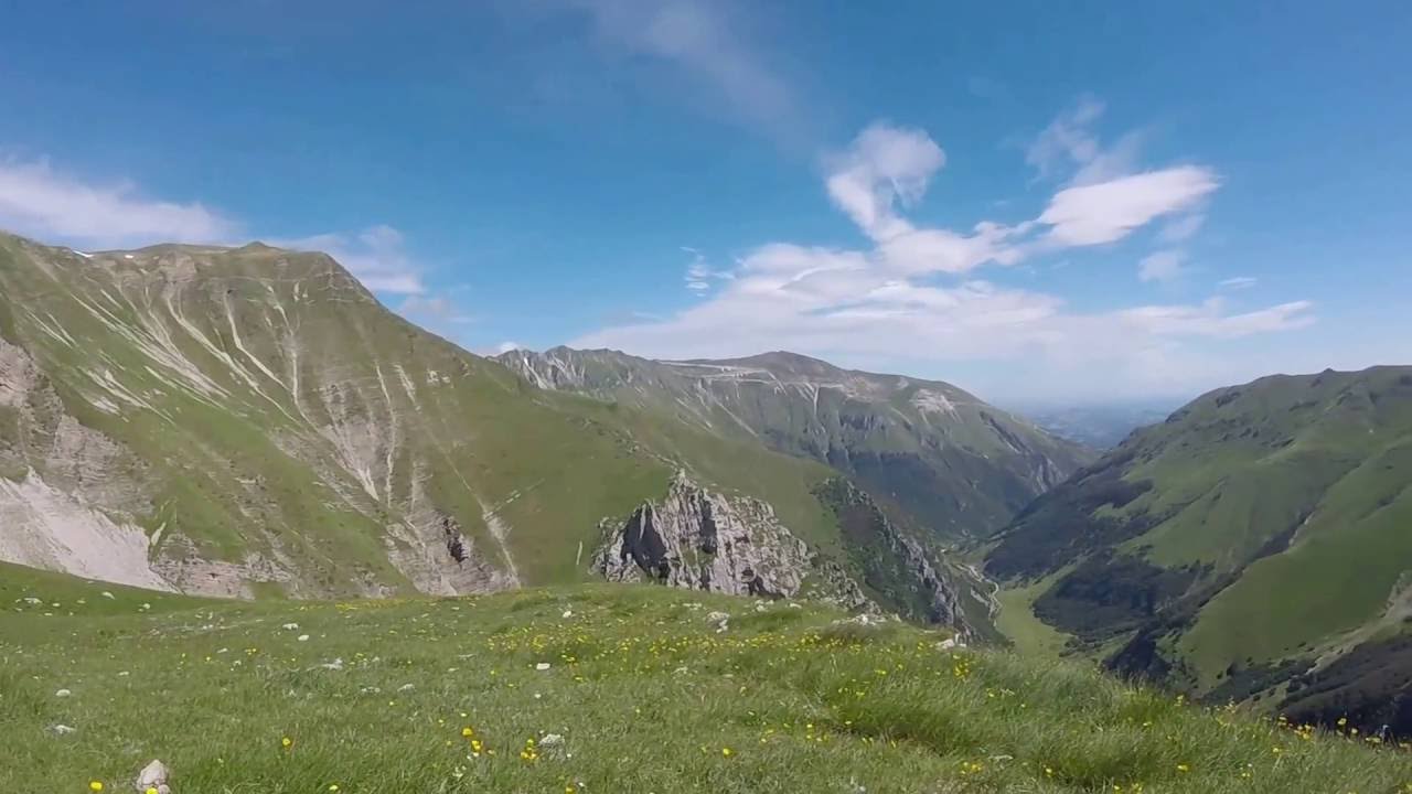 Da Capanna Ghezzi ai Laghi di Pilato