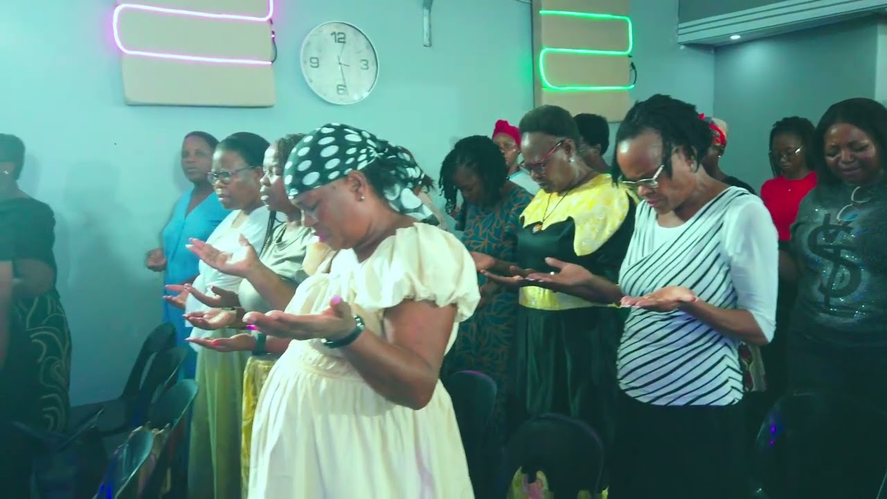 𝐏𝐑𝐀𝐘𝐄𝐑 𝐌𝐎𝐕𝐄𝐒 𝐌𝐎𝐔𝐍𝐓𝐀𝐈𝐍