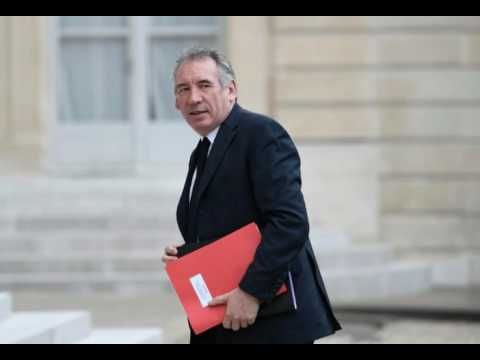 Best OF LAURENT GERRA IMITE FRANCOIS BAYROU - YouTube