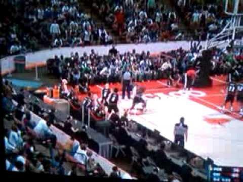 NBA 2K11 ANKLE BREAKER ON CLYDE DREXLER