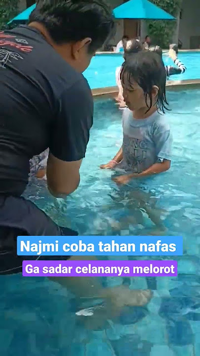 Belajar berenang, serunya menyelam dikolam sampai ga sadar celana melorot 🤦🤦🤦 hati-hati tenggelam
