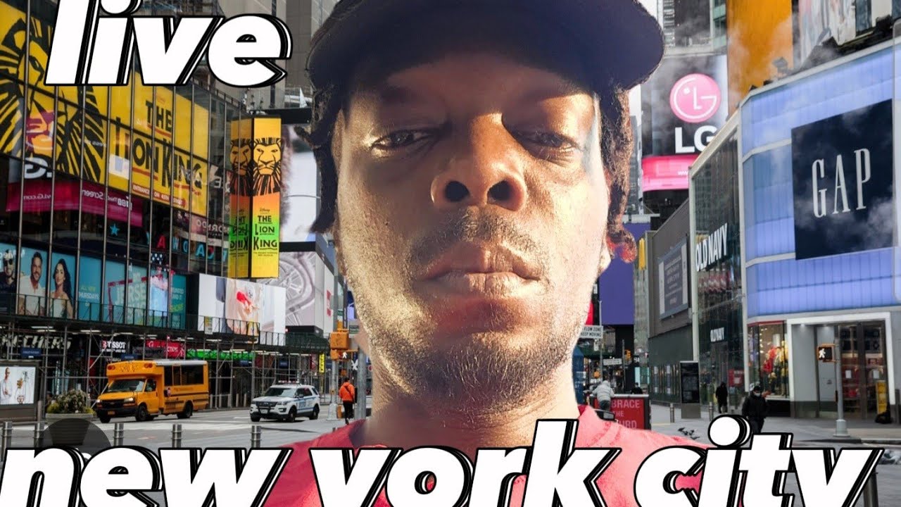 ®️KAVEION ™️ New York life... out and about picking up a few things 