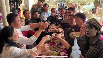 Đi Chợ Phiên về Đám cưới Chị Gái Ái Mí lần đầu Uống Rượu vui Như Hội