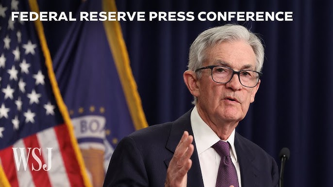Le président de la Réserve fédérale, Jerome Powell, lors d'une conférence de presse. (ytimg.com)