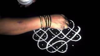 Drawing a unique sikku kolam or innovative  knotted rangoli  | melika muggulu | Sudha Balaji