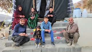 Download Lagu Waarom is Farideh vandaag bij bergploeg gekomen Een warme maaltijd hard werken en onverwachte hulp MP3