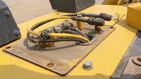 Komatsu D65-17 Topcon Plug and Play Dozer Walk-around