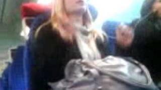 Saskia B. im Zug