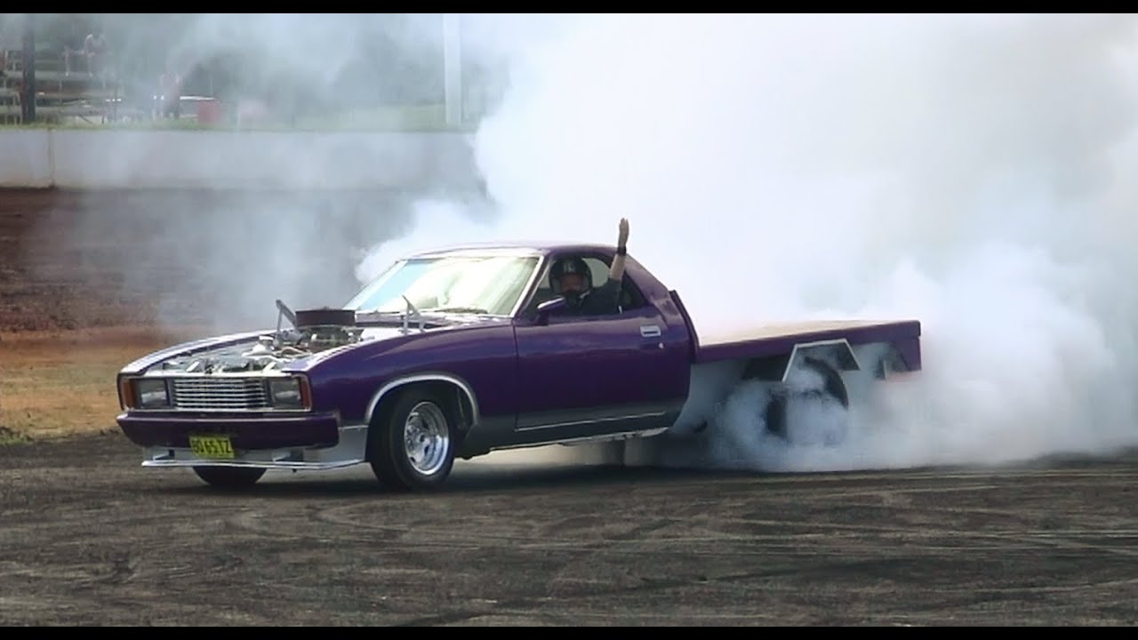 FORD V8 UTE AT DUBBO BURNOUTS 21.9.2013 YouTube