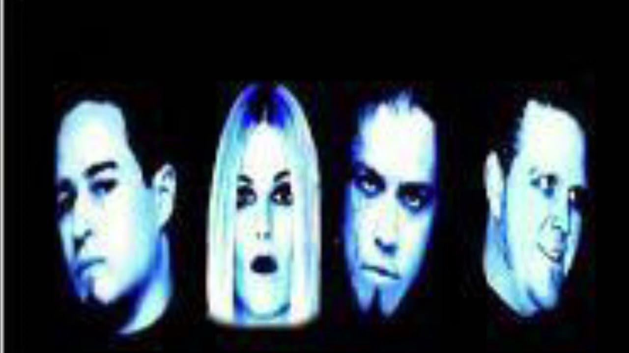 In New Descent - I’m Afraid Of Americans (David Bowie Cover - Unreleased - 2003) adlı videoyu YouTube'da izle In New Descent - I’m Afraid Of Americans (David Bowie Cover - Unreleased - 2003) adlı videoyu YouTube'da izle