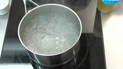 ¿Por qué añadir aceite de oliva al agua de la pasta?