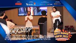 Alex The Cage biểu diễn động tác 