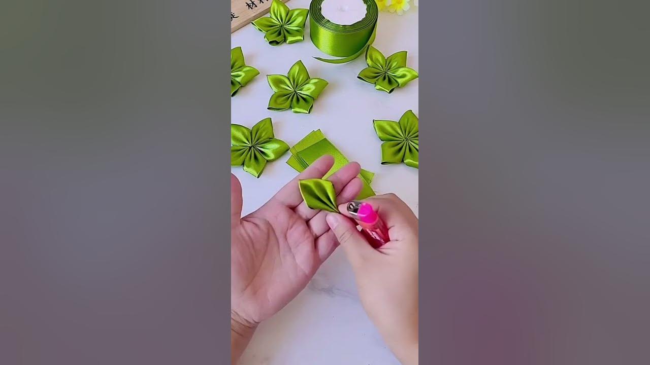 Handmade diy ribbon rose leaf #diy #handmade #flowers #tutorial #rose #craft #ribbon #gift #leaf
