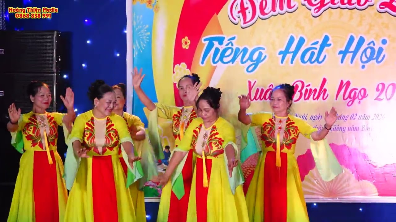 BÀI MÚA ĐÊM NGHE HÁT ĐÒ ĐƯA NHỚ BÁC:CLB CAO TUỔI THÔN CHUNG CHÍNH  XÃ NGỌC THIỆN BN.LỄ HỘI LÀNG NGÙI