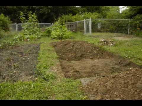 Down With Lawns V 1 Preparing A Garden Bed Hand Tilling Youtube