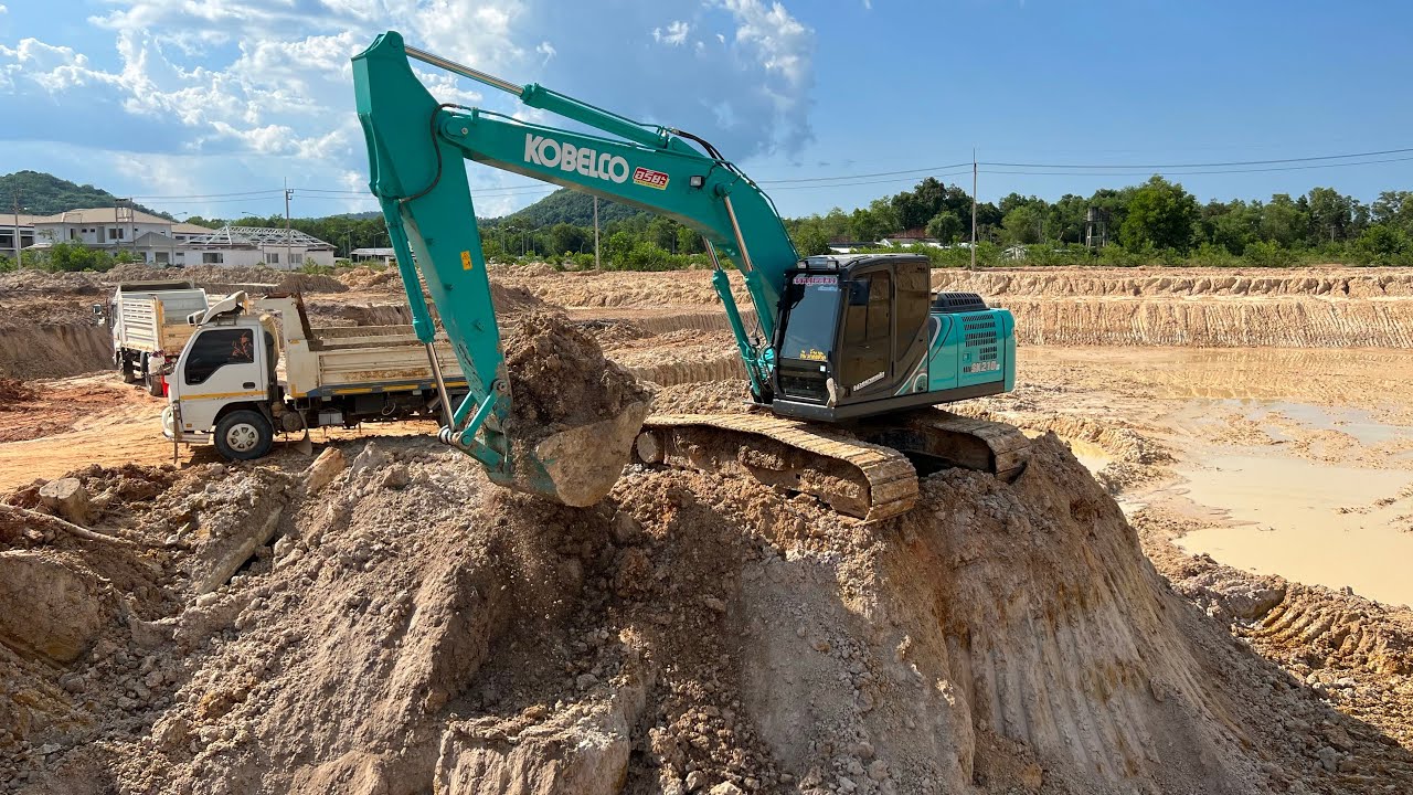 KOBELCO SK210LC-10 ขุดสระโครงการแก้มลิง 50ไร่