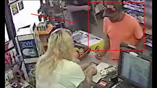 EXTREMELY CCTV Footage- Chris Watts picks up breakfast after dumping daughters bodies
