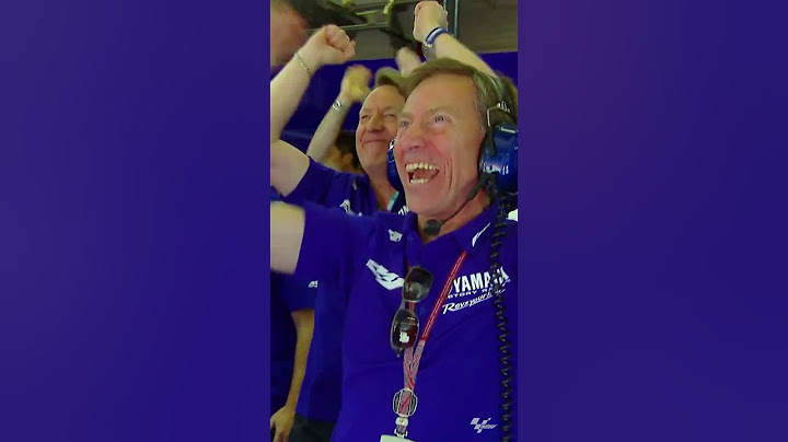 Lorenzo blasts past Marquez to the line at Mugello!