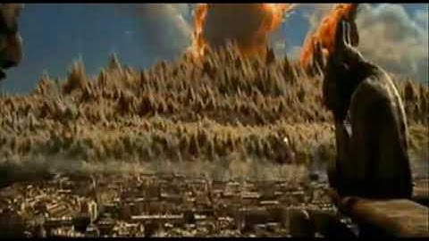 سورة الحاقة مع فيديو اهوال يوم القيامة