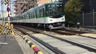 【京阪】10000系10004F 宇治行き　宇治国道踏切通過