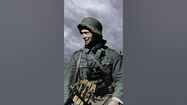 Is This German Soldier Disguising His Rank?