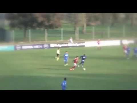 على طريقة زيدان المغربي حكيم مستور يسجل هدفا خياليا لفريقه ميلان