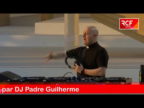 DJ Padre Guilherme rveille les JMJ sur le plus grand stage du monde