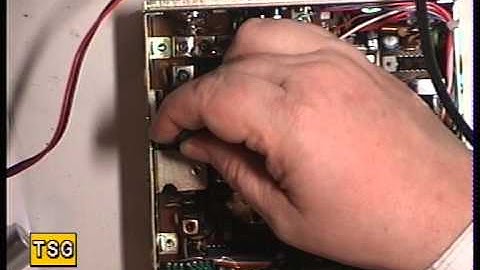 Grandstand Bluebird  - UK CB radio, (CB 27/81) (Mobile) - Transmit alignment.