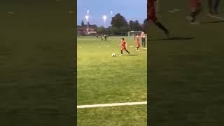 “The ball is glued to his feet 😳”#wonderkids