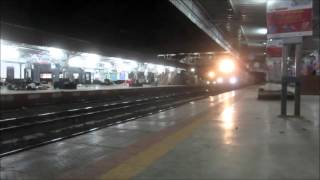 02112 Lucknow - Mumbai LTT AC Special Crossing Vidisha !! 02112 Lucknow - Mumbai LTT AC Special Crossing Vidisha !!