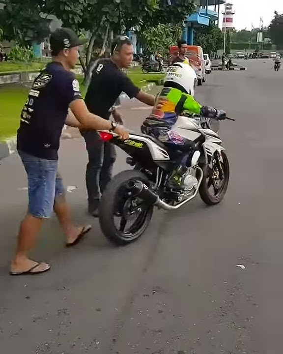 Donitata racing school #5 mantan pembalap moto2 latihan pake Vixion