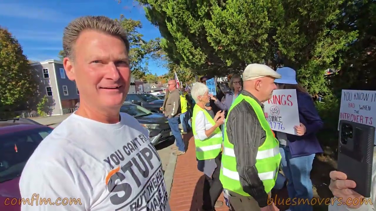 251018 - No Kings Protest - Milford NH