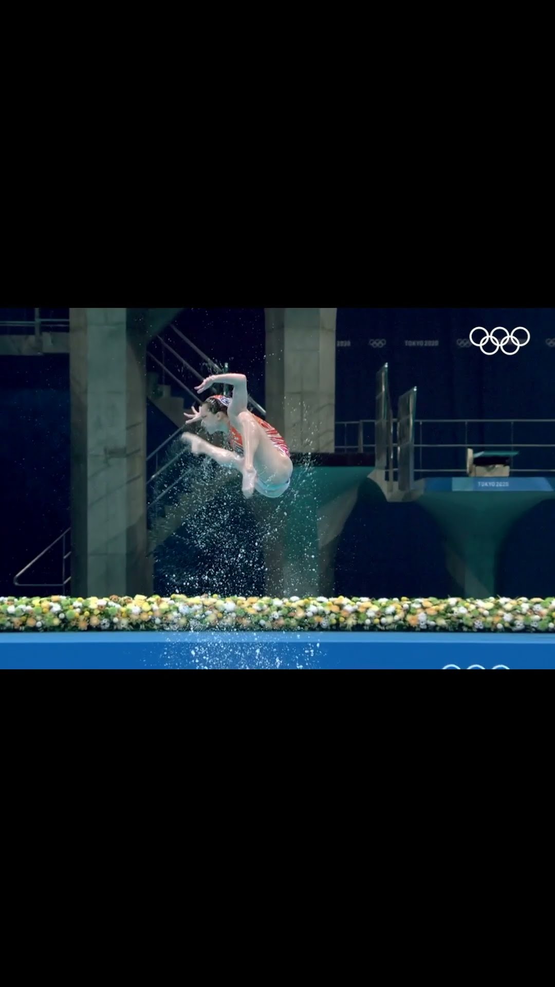 4 minutes of incredible artistic swimming. ?? #Olympics #Tokyo2020 #Sports #ArtisticSwimming