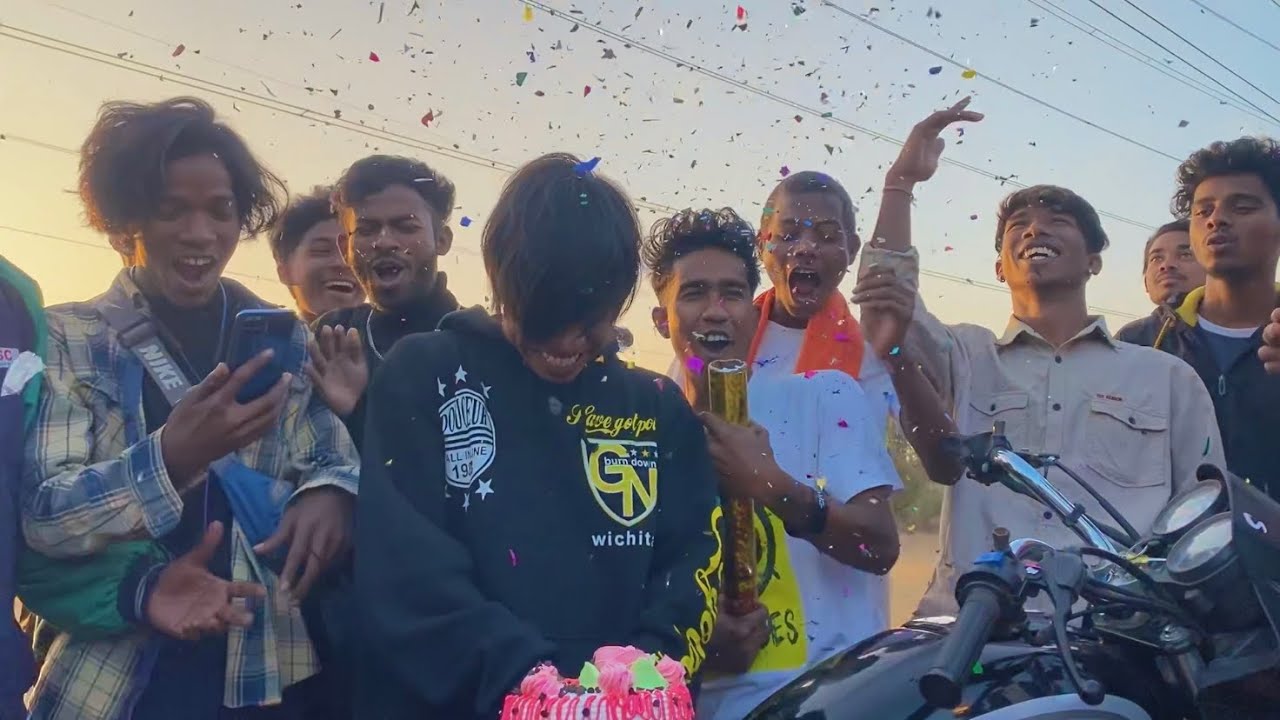 Birthday Party With Full Masti 😅 // Flips // Raja UDC Official 