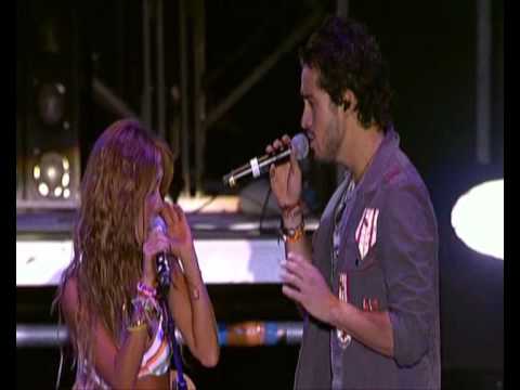 Anahi y poncho dating