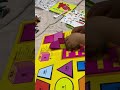 算数図鑑に興味を持つ2歳児(^^)