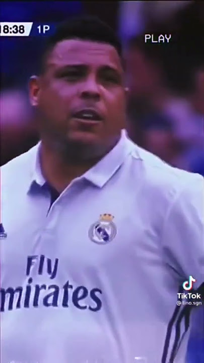 RONALDO NAZARIO ALGO SIENTO EN MI CABEZA HACE VARIOS DÍAS