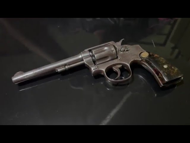 RARE AND OLD V TANK REVOLVER CALIBER 38 - YouTube