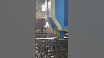 Amazingly, one worker can control three CNC punch presses at the same time #machine #cnc #punching