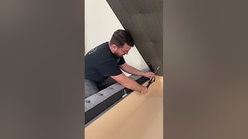 Attaching a gas spring