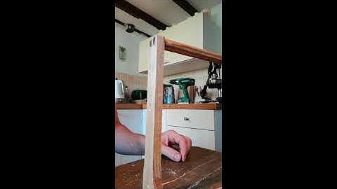 Preparing foundation less frames (beehive)