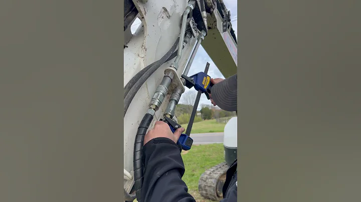 Why struggle with hydraulic couplers when we’ve got the perfect solution (QC Mate) for you online?