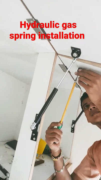 Hydraulic gas spring installation