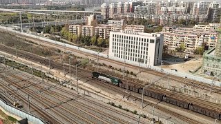 【China Railway】Freight train 49582 passing Wuhu Railway station货车49582过芜湖站
