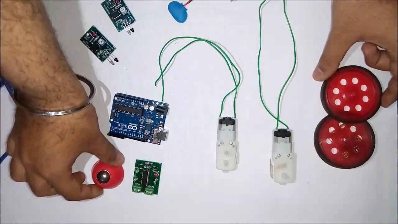Line Follower Robot using Arduino - AMU ROBOCLUB - YouTube