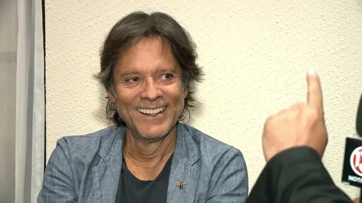 Hernaldo Ziga convers con Erick Jarqun