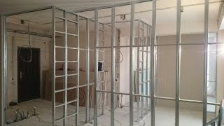 нестандартная перегородка с углами и дверным проемом. нестандартная перегородка с углами и дверным проемом.