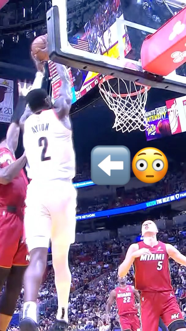 Sharpe with the lob to Ayton for the JAM!